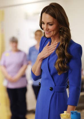 . 04 06 2026. Manchester, United Kingdom. Kate Middleton , the Princess of Wales, during a visit to the Christie NHS Foundation Trust, in Manchester, United Kingdom.  xPoolx xi-Imagesx IIM-26808-0008