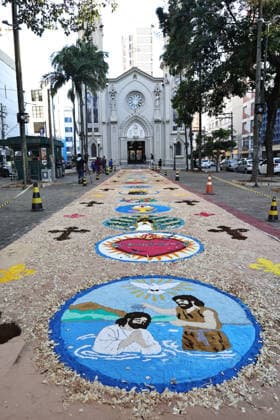CAMPINAS, SP - 04.06.2026: PROCISSaO DE CORPUS CHRISTI - Mass and Corpus Christi procession in Campinas (SP) at the Carmo church in the city center. The faithful walked through the streets around the church. x2956241x  LeandroxFerreira