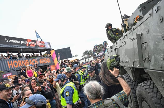 Bruce Dickinson from Iron Maiden appears in a combat vehicle at the festival grounds during Sweden Rock Festival outside Sölvesborg, Sweden 3 June 2026. SÖLVESBORG SWEDEN x10080x *** Bruce Dickinson from Iron Maiden appears in a combat vehicle at the festival grounds during Sweden Rock Festival outside Sölvesborg, Sweden June 3, 2026 SÖLVESBORG SWEDEN x10080x  Copyright: xFredrikxSandberg TTx SWEDEN ROCK FESTIVAL 2026 fiTZmSS8Z1g