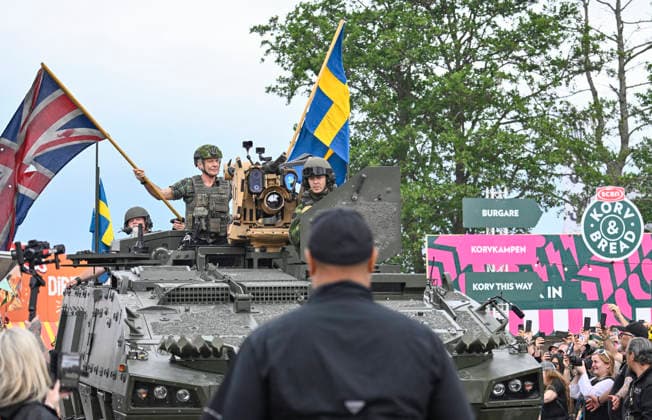 Bruce Dickinson from Iron Maiden appears in a combat vehicle at the festival grounds during Sweden Rock Festival outside Sölvesborg, Sweden 3 June 2026. SÖLVESBORG SWEDEN x10080x *** Bruce Dickinson from Iron Maiden appears in a combat vehicle at the festival grounds during Sweden Rock Festival outside Sölvesborg, Sweden June 3, 2026 SÖLVESBORG SWEDEN x10080x  Copyright: xFredrikxSandberg TTx SWEDEN ROCK FESTIVAL 2026 ijf0eKyqpU0