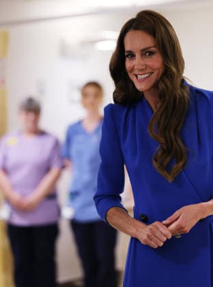 Princess of Wales at Christie Hospital Catherine, Princess of Wales, visits The Christie NHS Foundation Trust, to highlight the healing power of holistic care, alongside clinical care, for people living with and beyond cancer, Manchester, UK, 04 June 2026., Credit:Andy Stenning PA ROTA - B68 Avalon Manchester, Manchester  Copyright: xAndyxStenningx xPAxROTAx-xB68x xAvalonx 1107722631