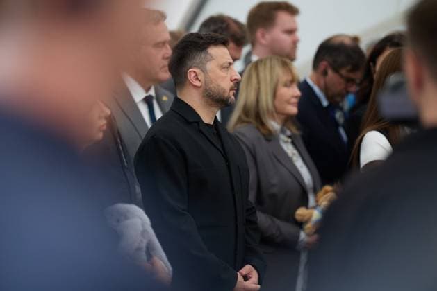 Ukrainian President Volodymyr Zelensky and his wife Olena Zelenska participate in a ceremony commemorating children killed since the start of the Russian war Ukrainian President Volodymyr Zelensky and his wife Olena Zelenska participate in a ceremony commemorating children killed since the start of the Russian war on Ukraine, in Kyiv, Ukraine, June 4, 2026. Photo by PRESIDENT OF UKRAINE apaimages Ukraine Ukraine Ukraine 040626_Ukraine_UPO_00(1).jpeg Copyright: xapaimagesxPRESIDENTxOFxUKRAINEx xapaimagesx