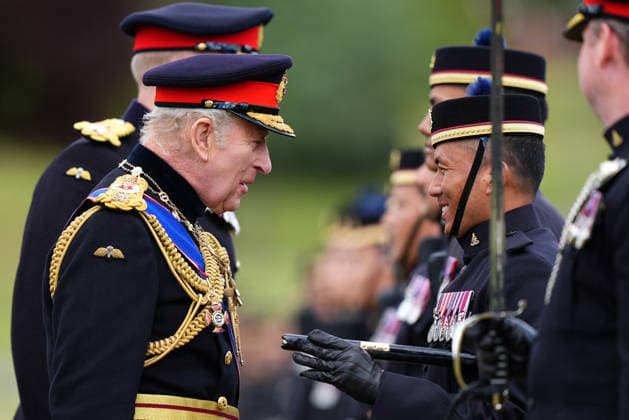 Royal visit to the King s Gurkha Artillery King Charles III during a visit to the King s Gurkha Artillery in Larkhill, Wiltshire. The regiment was formally established in April 2025, and the Formation Parade will mark the first ceremonial opportunity to celebrate the creation of the Army s first dedicated Gurkha Artillery unit. Picture date: Thursday June 4, 2026., Credit:Aaron Chown PA ROTA - B68 Avalon UK, Larkhill  Copyright: xAaronxChownx xPAxROTAx-xB68x xAvalonx 1107735856