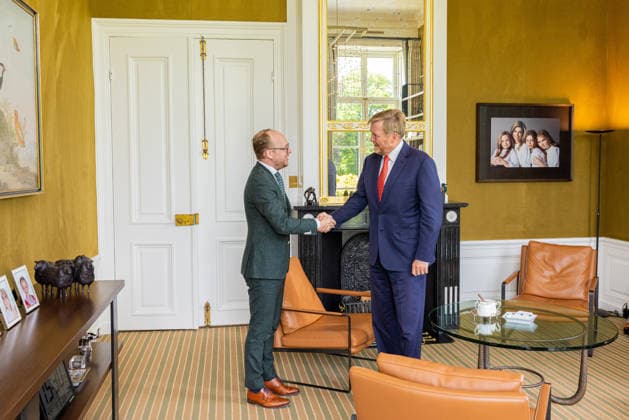 04-06-2026 HtB King Willem-Alexander during a meeting with de heer E. van der Burg, staatssecretaris van Binnenlandse Zaken en Koninkrijksrelaties (Koninkrijksrelaties en Slagvaardige Overheid), de heer E. Eerenberg MSc., staatssecretaris van FinanciÃ«n, en mevrouw mr. S. Th.P.H. Palmen-Schlangen, staatssecretaris van FinanciÃ«n (Herstel Toeslagen) at palace Huis ten Bosch in The Hague. Â  Copyright: xPPEx