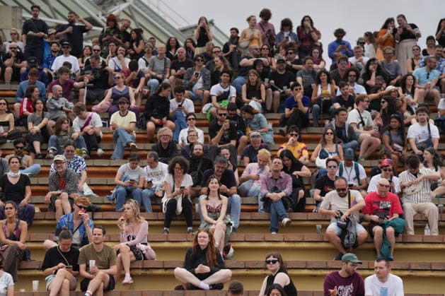 First day of Primavera Sound Barcelona 2026 Dozens of people during the first day of Primavera Sound Barcelona 2026, on June 4, 2026, in Barcelona, Catalonia Spain Primavera Sound Barcelona 2026 takes place between June 4 and 6 with an expected 70 000 attendees per day with a high number of international audience The line-up includes about 150 artists with headliners such as Doja Cat, Massive Attack and Bad Gyal Thursday 4 The Cure, Addison Rae and Skrillex Friday 5 and The xx, Gorillaz and My Bloody Valentine Saturday 6 04 JUNE 2026 MUSIC PRIMAVERA SOUND ARTISTS MUSIC CATALONIA BARCELONA PUBLIC FESTIVAL Barcelona Catalunya Catalunya Catalunya Spain  Copyright: xDavidxZorrakinox 7571265