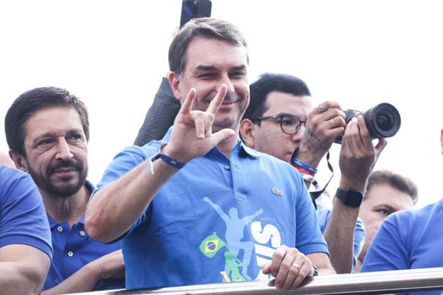 34th March for Jesus in Sao Paulo Senator and pre-candidate for the presidency of the Republic of Brazil, Flavio Bolsonaro, during the 34th March for Jesus, in the northern zone of Sao Paulo, this Thursday, June 4, 2026 SAO PAULO SAO PAULO BRAZIL Copyright: xMarinaxUezimax