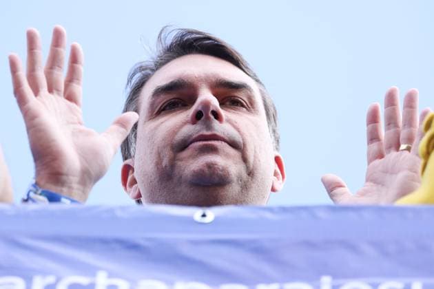 34th March for Jesus in Sao Paulo Senator and pre-candidate for the presidency of the Republic of Brazil, Flavio Bolsonaro, during the 34th March for Jesus, in the northern zone of Sao Paulo, this Thursday, June 4, 2026. SAO PAULO SAO PAULO BRAZIL Copyright: xMarinaxUezimax
