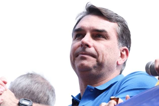 34th March for Jesus in Sao Paulo Senator and pre-candidate for the presidency of the Republic of Brazil, Flavio Bolsonaro, during the 34th March for Jesus, in the northern zone of Sao Paulo, this Thursday, June 4, 2026. SAO PAULO SAO PAULO BRAZIL Copyright: xMarinaxUezimax