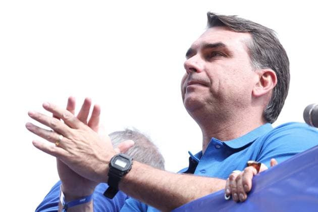 34th March for Jesus in Sao Paulo Senator and pre-candidate for the presidency of the Republic of Brazil, Flavio Bolsonaro, during the 34th March for Jesus, in the northern zone of Sao Paulo, this Thursday, June 4, 2026. SAO PAULO SAO PAULO BRAZIL Copyright: xMarinaxUezimax