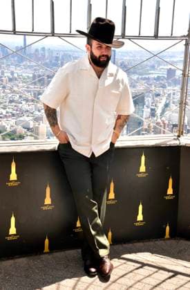 NEW YORK, NY- JUNE 4: Carin Leon Visits the Empire State Building promoting his ˜De Sonora Para El Mundo™ North American Tour, on June 4, 2026 in New York City. Copyright: xmpi099x