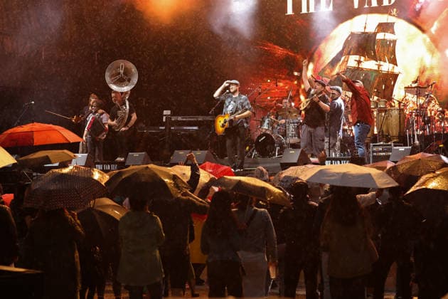 04.06.2026, Bellinzona, Parco Urbano, Nevermind Music Fest 2026: The Vad Vuc, rain at the concert of the The Vad Vuc Bellinzona Parco Urbano Ticino Switzerland *** 04 06 2026, Bellinzona, Parco Urbano, Nevermind Music Fest 2026 The Vad Vuc, rain at the concert of the The Vad Vuc Bellinzona Parco Urbano Ticino Switzerland Copyright: xJustPictures.ch FrancescoxMinghettix jp-en-FrMi-MNG_1297