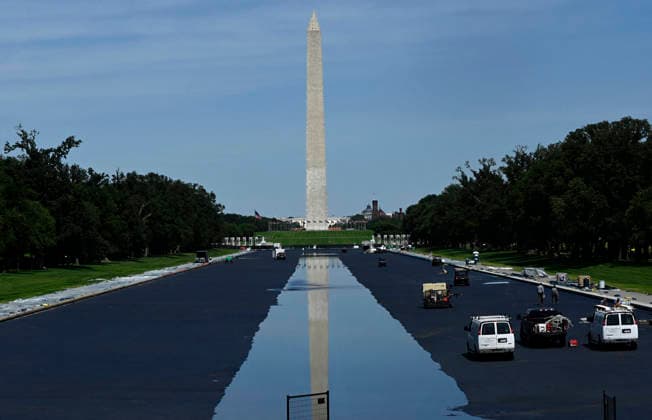 Trump s remodeled Lincoln Memorial Reflecting Pool fills with water The reflecting pool is refilled after being repainted at the directive of President Donald Trump ahead of America 250 on June 4, 2026 in Washington, DC.. Photo by Olivier Douliery ABACAPRESS.COM Washington DC United States  Copyright: xDoulieryxOlivier ABACAx
