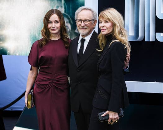 UK Premiere of DISCLOSURE DAY on Thursday 4 June 2026 Kristie Macosko Krieger, Steven Spielberg and Kate Capshaw attends the UK Premiere of DISCLOSURE DAY on Thursday 4 June 2026 at Cineworld Leicester Square, London. ., Credit:Julie Edwards Avalon  Copyright: xJuliexEdwardsx xAvalonx 1107791044