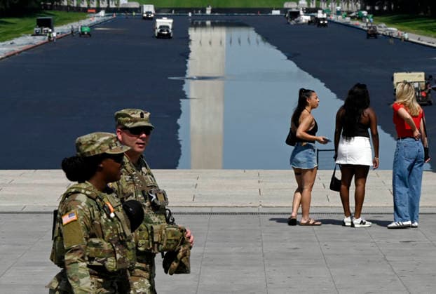 Trump s remodeled Lincoln Memorial Reflecting Pool fills with water The reflecting pool is refilled after being repainted at the directive of President Donald Trump ahead of America 250 on June 4, 2026 in Washington, DC.. Photo by Olivier Douliery ABACAPRESS.COM Washington DC United States  Copyright: xDoulieryxOlivier ABACAx
