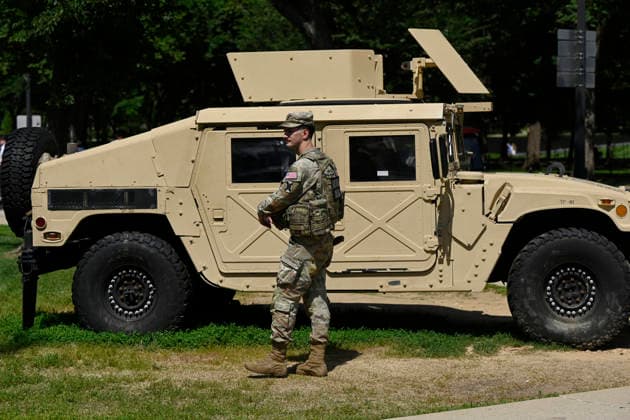 The Pentagon is planning to keep thousands of Guard troops in the nation s capital for the rest of President Trump s second term Members of the National Guard patrol near the Lincoln Memorial on June 4, 2026 in Washington, DC. The Pentagon is planning to keep thousands of Guard troops in the nation s capital for the rest of President Trump s second term. Photo by Olivier Douliery ABACAPRESS.COM Washington DC United States  Copyright: xDoulieryxOlivier ABACAx