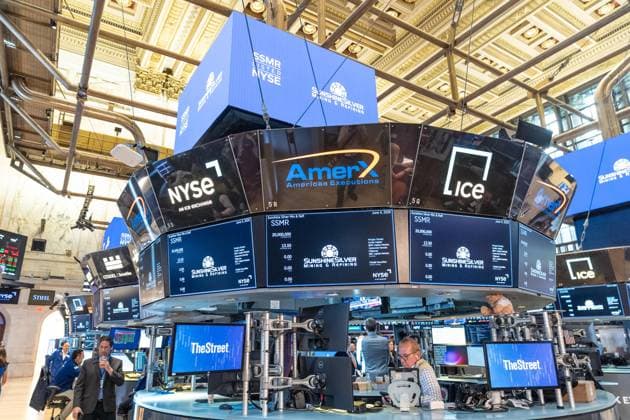 June 4, 2026, New York, New York, USA: Atmosphere on the floor of the New York Stock Exchange (NYSE) in New York, NY on June 4, 2026. Stock market continues to be volatile as conflict in the Middle East affects prices of commodities and goods. New York USA  - ZUMAr339 20260604_znp_r339_032 Copyright: xLevxRadinx