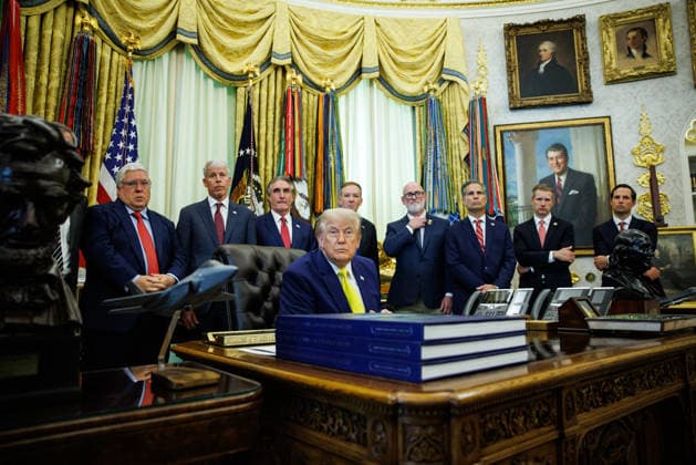 DC: President Trump Announces $700 million Beautiful, Clean Coal Investment U.S. President Donald Trump makes an announcement on Beautiful, Clean Coal in the Oval Office at the White House on June 4, 2026 in Washington, D.C. Trump is announcing a plan to invest $700 million for coal plants and energy infrastructure using the Defense Production Act. (Photo by Samuel Corum Pool ABACAPRESS.COM) Washington DC United States  Copyright: xPool ABACAx