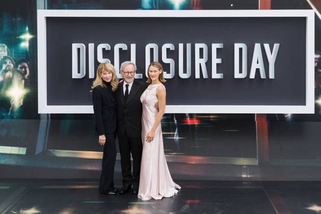 Disclosure Day UK Premiere in London LONDON, UNITED KINGDOM - JUNE 04: Kate Capshaw, Steven Spielberg and Destry Allyn Spielberg attend the UK premiere of Disclosure Day at Cineworld Leicester Square in London, United Kingdom on June 04, 2026. Wiktor Szymanowicz Anadolu London United Kingdom. Editorial use only. Please get in touch for any other usage.  Copyright: x2026xAnadoluxWiktorxSzymanowiczx