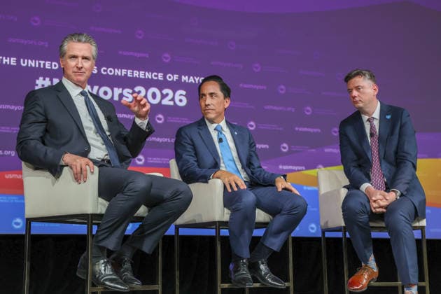 94th Annual Meeting of the United States Conference of Mayors in California LONG BEACH, CALIFORNIA - JUNE 4: Governor Gavin Newsom, San Diego Mayor Todd Gloria and Oklahoma City Mayor David Holt attends the 94th Annual Meeting of the United States Conference of Mayors in Long Beach, California on June 4, 2026. Myraneli Fabian Anadolu California United States. Editorial use only. Please get in touch for any other usage.  Copyright: x2026xAnadoluxMyranelixFabianx