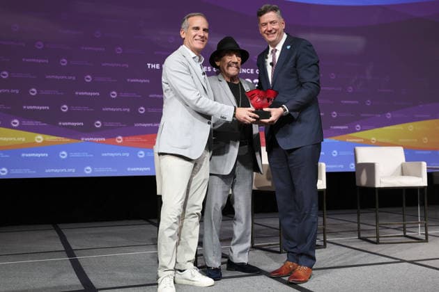 94th Annual Meeting of the United States Conference of Mayors in California LONG BEACH, CALIFORNIA - JUNE 4: Eric Garcetti, Danny Trejo and Oklahoma City Mayor David Holt attend the 94th Annual Meeting of the United States Conference of Mayors, where Danny Trejo is recognized with the 2026 Citizen Award for his accomplishments and public service in Long Beach, California on June 4, 2026. Myraneli Fabian Anadolu California United States. Editorial use only. Please get in touch for any other usage.  Copyright: x2026xAnadoluxMyranelixFabianx
