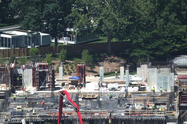 WASHINGTON, D.C. - JUNE 4: Aerial view of the White House Ballroom Construction at the site of the former east wing as appeals courts temporarily lifted injunctions that previously attempted to halt the above-ground construction. June 4, 2026 in Washington, D.C. Copyright: xmpi34x