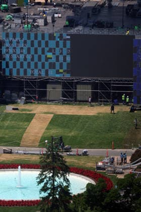 WASHINGTON, D.C. - JUNE 4: Construction continues for UFC Freedom 250 at the White House in Washington DC on June 4, 2026 in Washington, D.C> Copyright: xmpi34x