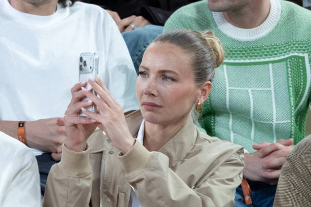 2026 French Open - Amandine Petit In Stand Day 12 NB Jean-Luc Petit, Amandine Petit in stand Day 12 during the 2026 French Open at Roland Garros on June 04, 2026 in Paris, France. Photo by Nasser Berzane ABACAPRESS.COM  Copyright: xBerzanexNasser ABACAx