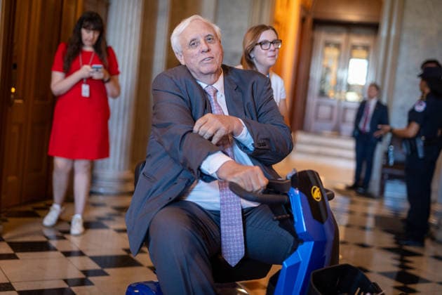 Senate Votes on Reconciliation WASHINGTON, DC - JUNE 4: Senator Jim Justice (R-WV) is seen as the Senate votes on amendments to a reconciliation package, at the U.S. Capitol in Washington, DC on June 4, 2026. Nathan Posner Anadolu Washington D.C. United States. Editorial use only. Please get in touch for any other usage.  Copyright: x2026xAnadoluxNathanxPosnerx