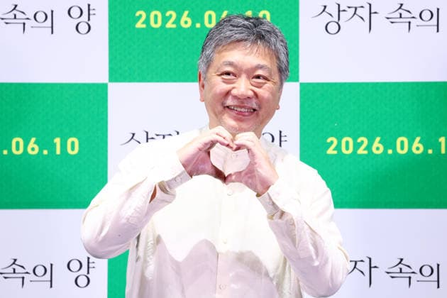 Japanese director Hirokazu Koreeda Japanese director Hirokazu Koreeda Japanese director Hirokazu Koreeda poses for a photo during a publicity event for the new movie Sheep in the Box in Seoul on June 4, 2026, to promote the movie, set to hit local screens in South Korea on June 10. (Yonhap) 2026-06-05 11:53:38 < 1980-2026 YONHAPNEWS AGENCY. .> ¼­¿ïÆ¯º°½Ã EDITORIAL USE ONLY  Copyright: xx PYH2026060506340034400 YonhapxNewsx yonphotos253021