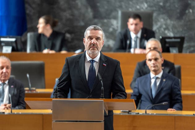National Assembly of Slovenia in Ljubljana - 04 Jun 2026 Tone Kajzer Slovenian Minister of Foreign and European Affairs attends the First meeting of 16th Government of Slovenia. Ljubljana Slovenia Copyright: xAndrejxTarfilax xSOPAxImagesx DSC_0072