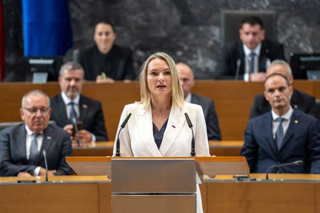 National Assembly of Slovenia in Ljubljana - 04 Jun 2026 Polona Rifelj Slovenian Minister of the Environment and Spatial Planning attends the First meeting of 16th Government of Slovenia. Ljubljana Slovenia Copyright: xAndrejxTarfilax xSOPAxImagesx DSC_0176
