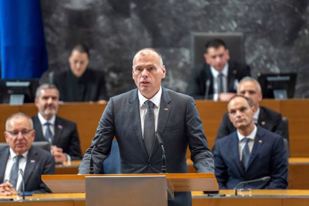 National Assembly of Slovenia in Ljubljana - 04 Jun 2026 Mihael Zupan?i? Slovenian Minister of Justice attends the First meeting of 16th Government of Slovenia. Ljubljana Slovenia Copyright: xAndrejxTarfilax xSOPAxImagesx DSC_0226