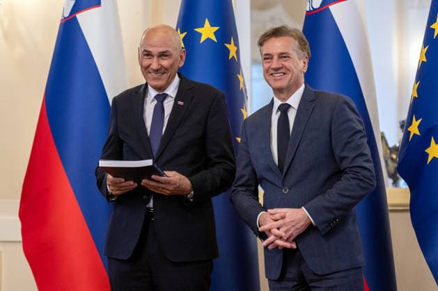 National Assembly of Slovenia in Ljubljana - 04 Jun 2026 Janez Janöa Prime Minister of Slovenia (L) and Robert Golob former Prime Minister of Slovenia (R) attend the First meeting of 16th Government of Slovenia. Ljubljana Slovenia Copyright: xAndrejxTarfilax xSOPAxImagesx DSC_0263