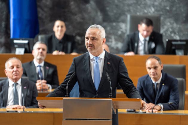 National Assembly of Slovenia in Ljubljana - 04 Jun 2026 Janez Cigler Kralj Slovenian Minister of agriculture attends the First meeting of 16th Government of Slovenia. Ljubljana Slovenia Copyright: xAndrejxTarfilax xSOPAxImagesx DSC_0009