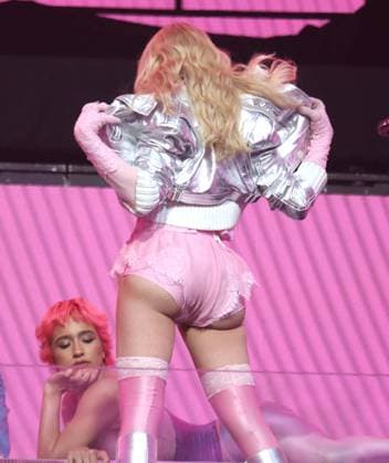 June 4, 2026, New York, New York, USA: Singer icon MADONNA performs a surprise pop up concert partnered with the app Grindr in Time Square to promote her new album Confessions ll also called Confessions on the Dance Floor - Part ll. New York USA - ZUMAk03_ 20260604_zaf_k03_132 Copyright: xNancyxKaszermanx