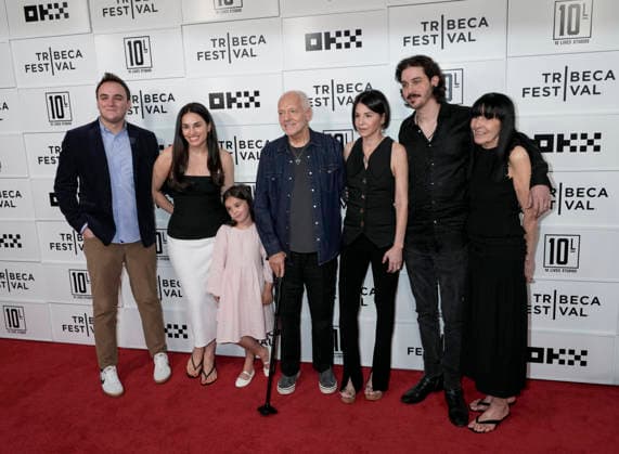 FRAMPTON World Premiere Peter Frampton and family attends the World Premiere of FRAMPTON held during the Tribeca Film Festival at OKX Theater BMCC TPAC in New York on Thursday, June 5th, 2026., Credit:Jennifer Graylock Avalon United States, New York, New York City, OKX Theater BMCC TPAC  Copyright: xJenniferxGraylockx xAvalonx 1107825319