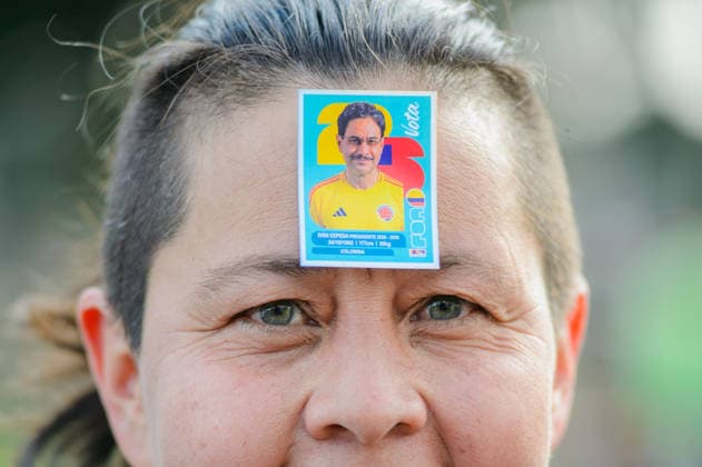 June 4, 2026, Bogota, Bogota D.C, Colombia: Colombian left-wing presidential candidate Ivan Cepeda and his running mate Aida Quilcue receive support from football fans in the midst of the presidential runoffs on June 4, 2026, in Bogota, Colombia. Bogota Colombia - ZUMAvp1_ 20260604_zia_vp1_013 Copyright: xSebastianxBarrosx
