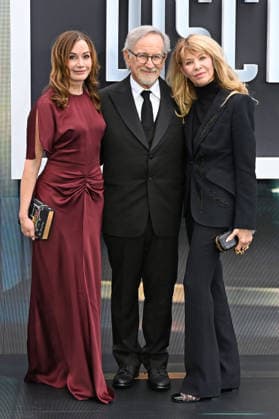 Disclosure Day UK Premiere LONDON, ENGLAND - JUNE 04: Kristie Macosko Krieger, Steven Spielberg and Kate Capshaw attending Disclosure Day UK Premiere, Cineworld, Leicester Square on June 04, 2026 in London, England. CAP MAR MAR Great Britain Copyright: xMartinxHarris CapitalxPicturesx