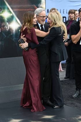 Disclosure Day UK Premiere LONDON, ENGLAND - JUNE 04: Kristie Macosko Krieger, Steven Spielberg and Kate Capshaw attending Disclosure Day UK Premiere, Cineworld, Leicester Square on June 04, 2026 in London, England. CAP MAR MAR Great Britain Copyright: xMartinxHarris CapitalxPicturesx