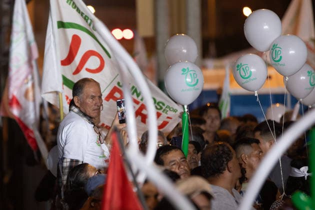 Peru Presidential Elections 2026 LIMA, PERU - JUNE 04: Roberto Sanchez, presidential candidate for Peru from the political party Together for Peru, holds his final campaign closing rally with his supporters at Campo de Marte in Lima, Peru on June 04, 2026. Jorge Cerdan Anadolu Lima Peru. Editorial use only. Please get in touch for any other usage.  Copyright: x2026xAnadoluxJorgexCerdanx