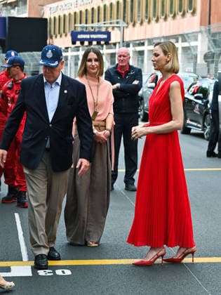 IPA85345726 - Monte Carlo, Louis Vuitton Monaco Grand Prix 2026 - Prince Albert of Monaco and Princess Charlene in the paddock  Copyright: xManuelexMangiarottix xManuelexMangiarottix 85345726