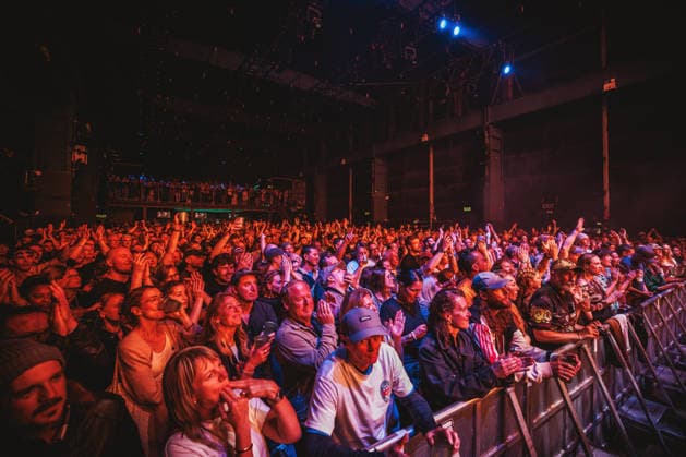 Fat Freddy™s Drop live in Copenhagen, Denmark Copenhagen, Denmark. 04th, June 2026. Concert goers seen at a live concert with the New Zealand band Fat Freddy™s Drop at Poolen in Copenhagen. Denmark, Copenhagen  Copyright: xGonzalesxPhoto ChristianxHjorthx