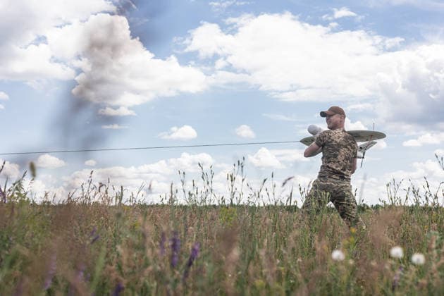 Ukrainian drone unit in Donetsk Oblast DONETSK OBLAST, UKRAINE - JUNE 5: A Ukrainian soldier with a reconnaissance drone in the Donetsk Oblast, Ukraine, 5 June 2026 Diego Herrera Carcedo Anadolu Donetsk Ukraine. Editorial use only. Please get in touch for any other usage.  Copyright: x2026xAnadoluxDiegoxHerreraxCarcedox