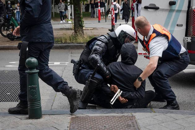 Police made arrests near the central station in the Belgian capital following a call for students and pupils to gather in protest against the education reform passed by parliament that very morning. - 05 06 2026 - Belgium Brussels Brussels -  NicolasxLandemardx xLexPictorium LePictorium_0335635
