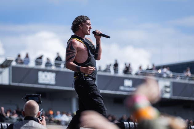 Entertainment Bilder des Tages Rock am Ring 2026, 5.6.2026 Die britische Rockband Bush auf der Utopia Stage -- Mit dem Traditionsfestival Rock am Ring am Nürburgring in der Eifel startet in Deutschland die Festival-Saison. Rock am Ring findet in diesem Jahr vom 5. bis 7. Juni statt. Rund 80 Bands und Künstler stehen auf einer der drei großen Bühnen. Nürburg Nürburgring Rheinland-Pfalz Deutschland *** Rock am Ring 2026, 5 6 2026 British rock band Bush on the Utopia Stage The traditional Rock am Ring festival at the Nürburgring in the Eifel region kicks off the festival season in Germany Rock am Ring takes place this year from 5 to 7 June Around 80 bands and artists will perform on one of the three large stages Nürburg Nürburgring Rhineland-Palatinate Germany Copyright: xSebastianxDerixx