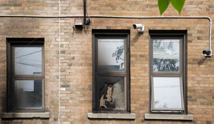 June 5, 2026, Montreal, Pq, CANADA: A burnt out window is seen in the back alley of Temple Emanu-El-Beth-Shalom, in Westmount, Que., on the island of Montreal on Friday, June 5, 2026. The temple was targeted overnight in an arson attempt. Montreal CANADA  - ZUMAc35_ 20260605_zaf_c35_008 Copyright: xChristinnexMuschix