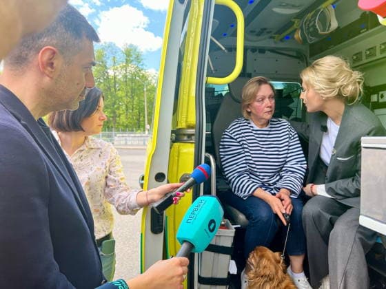 BELARUS - JUNE 5, 2026: Russia s Human Rights Commissioner Yana Lantratova (R) is seen at the Novaya Guta crossing point on the Belarusian-Ukrainian border as three families return from Ukraine to Russia. TASS Belarus  - ZUMAt113 20260605_zaa_t113_441 Copyright: xRussia SxHumanxRightsxCommissionx