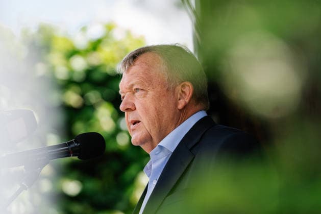 News Bilder des Tages Denmark. Lars Loekke Rasmussen gives Constitution Day speech Foreign Minister Lars Loekke Rasmussen gives a Constitution Day speech in the garden of the Royal Library on Friday, June 5, 2026. The Moderates are holding a mini-festival on Constitution Day in the garden of the Royal Library on a day that is also the party s birthday. (Photo: Emil Nicolai Helms Scanpix 2026) , Copenhagen Denmark *** Denmark Lars Loekke Rasmussen gives Constitution Day speech Foreign Minister Lars Loekke Rasmussen gives a Constitution Day speech in the garden of the Royal Library on Friday, June 5, 2026 The Moderates are holding a mini festival on Constitution Day in the garden of the Royal Library on a day that is also the party s birthday Photo Emil Nicolai  Copyright: EmilxNicolaixHelmsx spdk20260605-155109-L