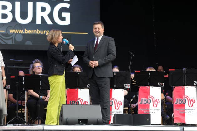 24. Sachsen-Anhalt Tag in Bernburg Bernburg, 5.6.2026 MP Sven Schulze beim 24. Sachsen-Anhalt Tag in Bernburg Sachsen-Anhalt *** 24 Saxony-Anhalt Day in Bernburg Bernburg, 5 6 2026 MP Sven Schulze at the 24 Saxony-Anhalt Day in Bernburg Saxony-Anhalt Copyright: xMatthiasxGränzdörferx