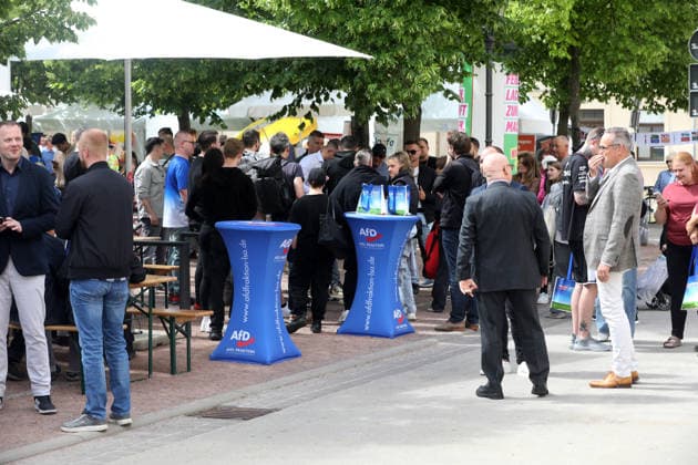 24. Sachsen-Anhalt Tag in Bernburg Bernburg, 5.6.2026 AFD Stand beim 24. Sachsen-Anhalt Tag in Bernburg Sachsen-Anhalt *** 24 Saxony-Anhalt Day in Bernburg Bernburg, 5 6 2026 AFD stand at the 24 Saxony-Anhalt Day in Bernburg Saxony-Anhalt Copyright: xMatthiasxGränzdörferx